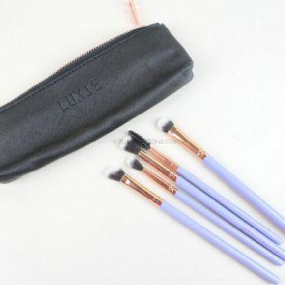 Luxie Wonderlust Brush Set - Picture 3 of 16